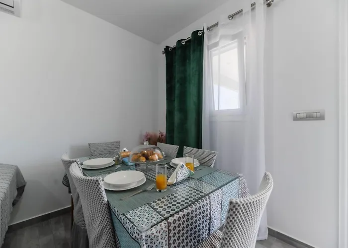 Pelagos * Archangelos (Rhodes)